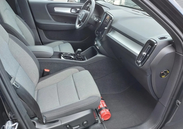 Volvo XC 40 cena 165000 przebieg: 5500, rok produkcji 2023 z Sędziszów Małopolski małe 379